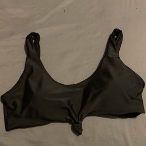 Front knot bikini top
